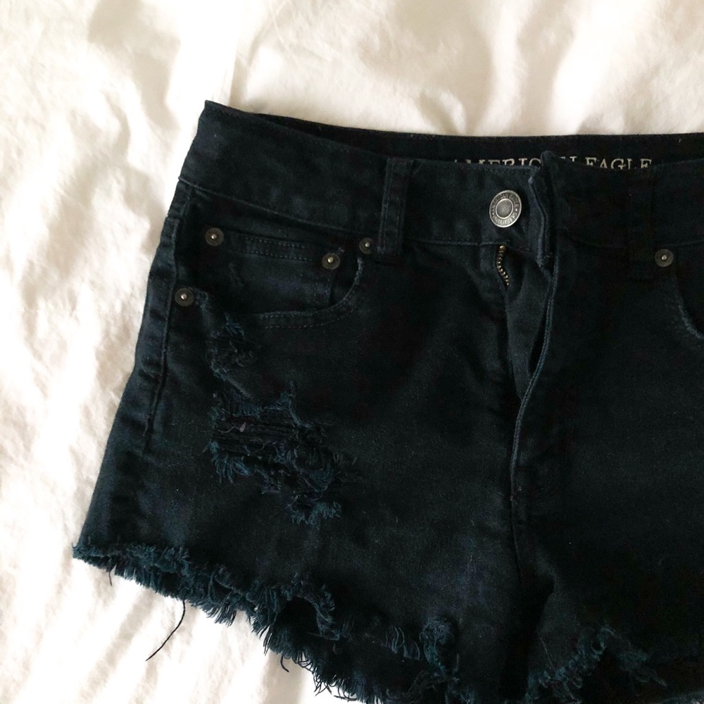 AMERICAN EAGLE HIGHT RISE SHORTS - Picture 2 of 4
